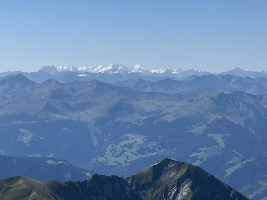 Blick auf die Berminagruppe vom Grenzgrat